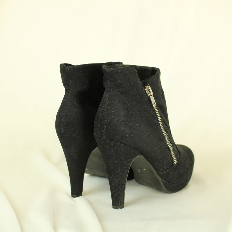 2Bizzy Stiefeletten (Größe 38)