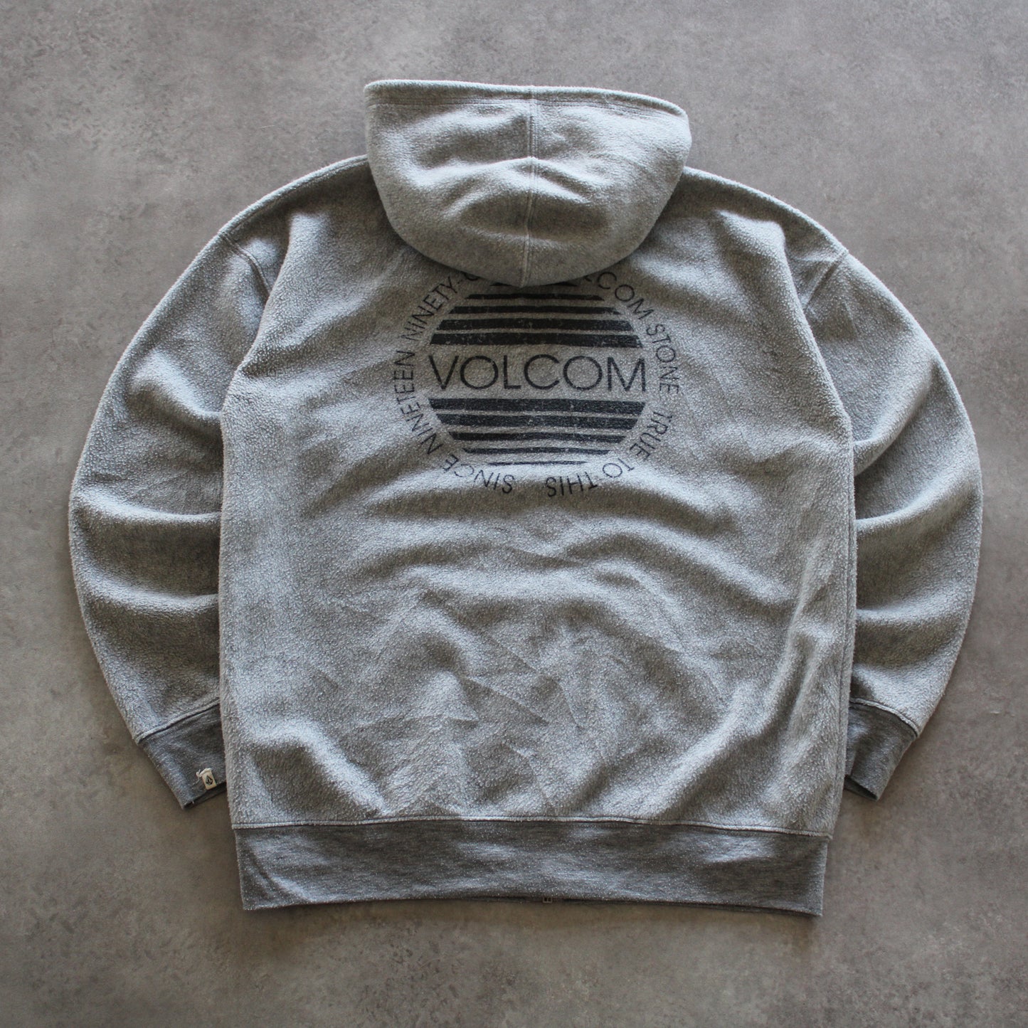 Volcom Vintage Grey Zip-Up Hoodie – Classic Logo (Man-S)