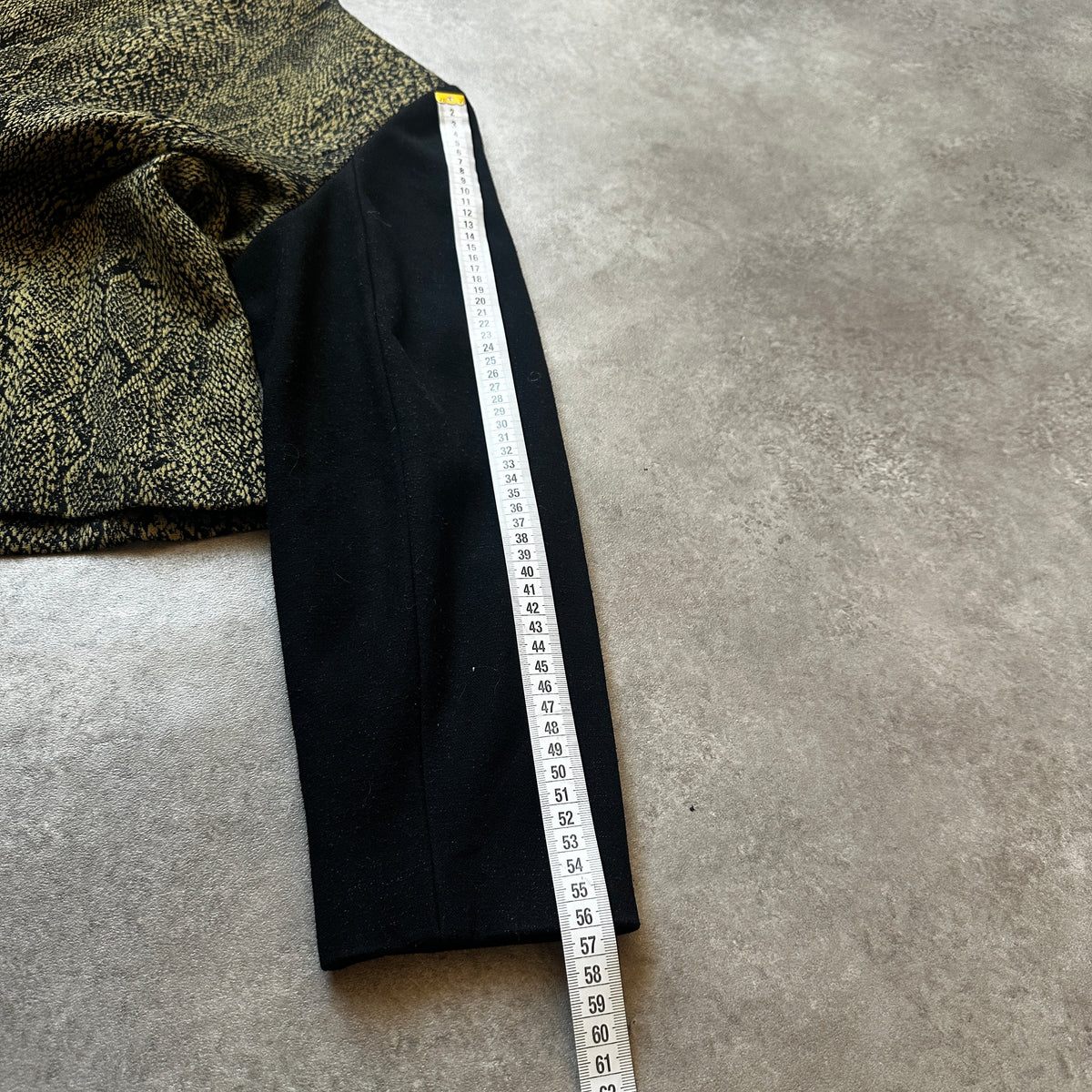 Elegance Snake Pattern Zip Jacket 40