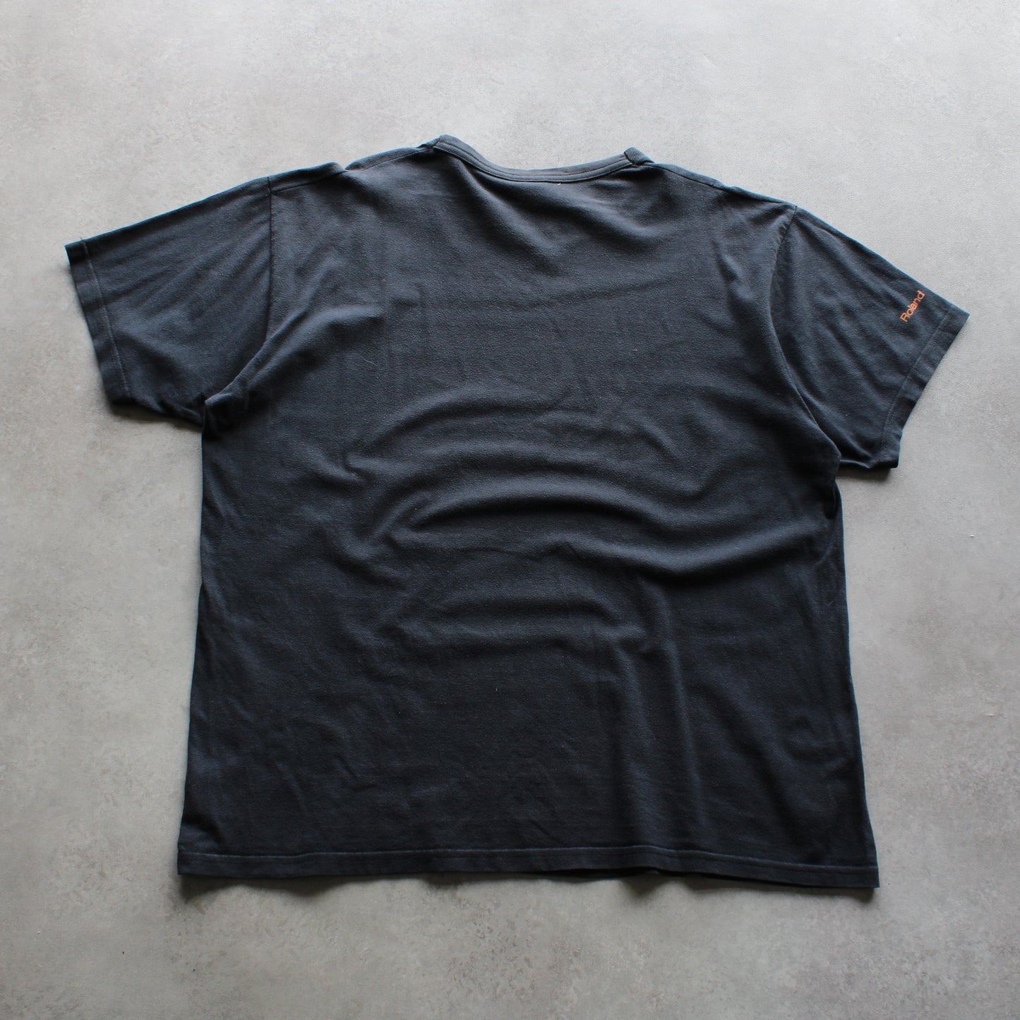 Roland “Creating Music” Vintage Tee – Faded Black (Man-XL)