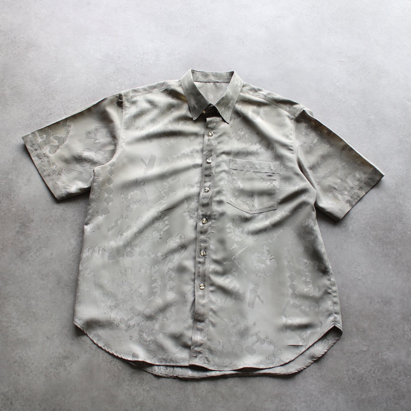 Vintage Satin Patterned Short Sleeve Shirt – Silver (Man-XL)