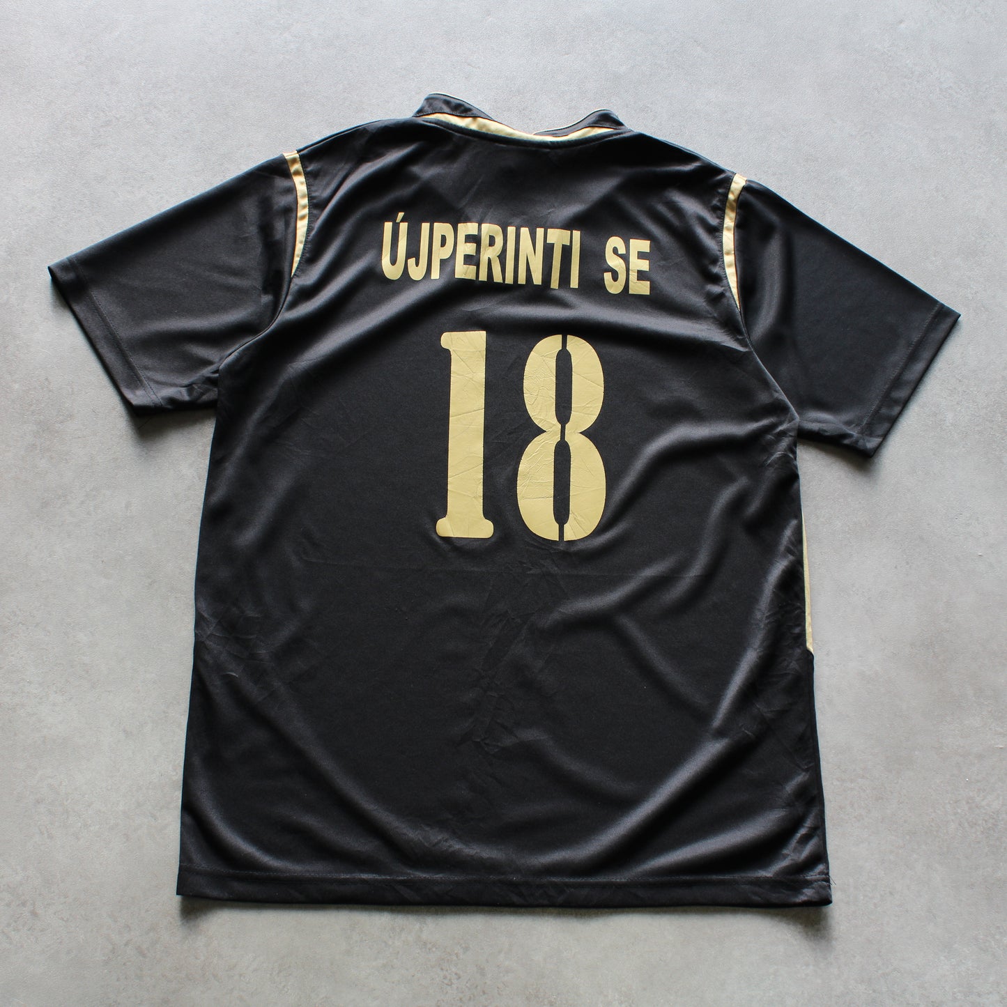 Cama Performance Sports Jersey – Black & Gold (Man-L)