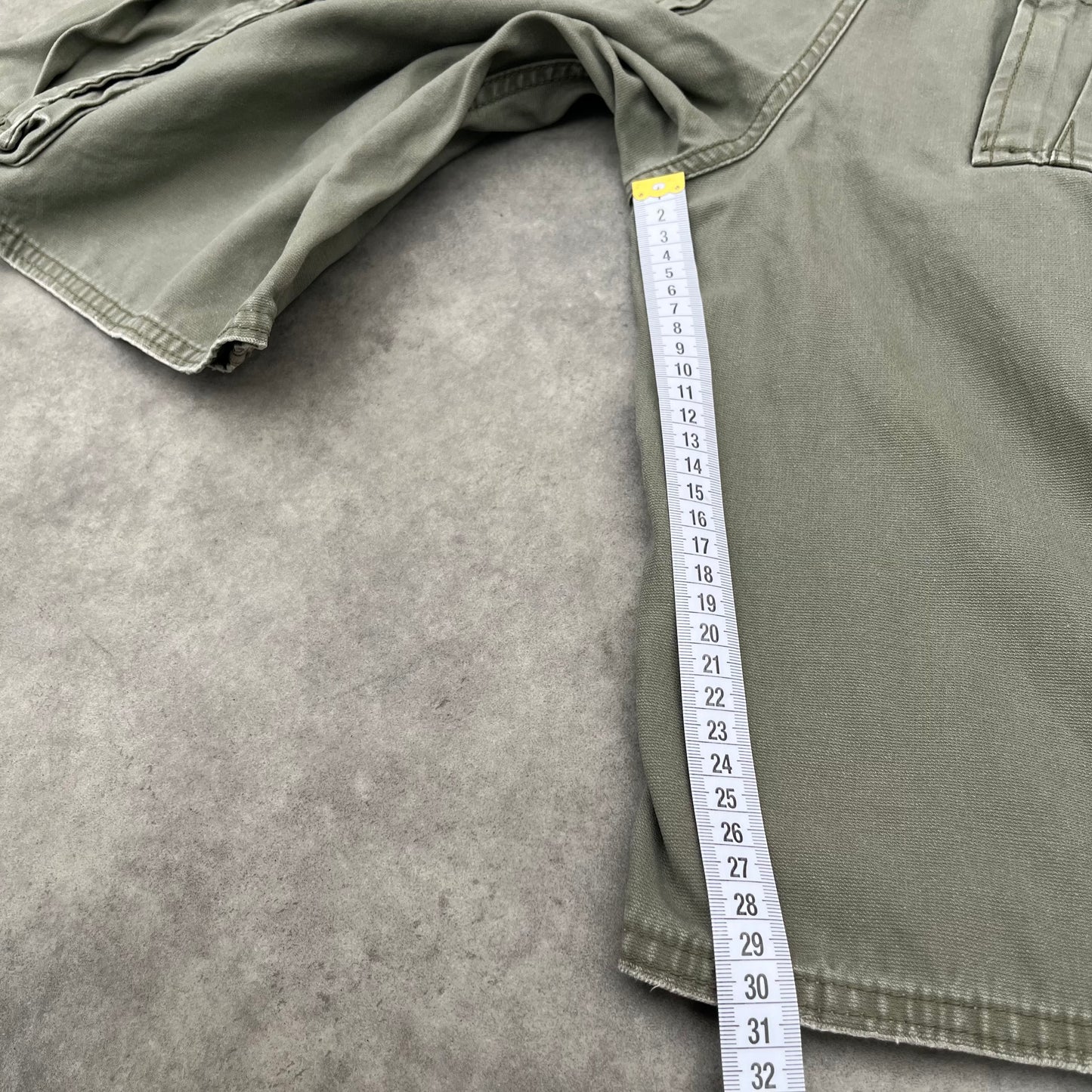 Old Navy Olive Cargo Shorts W29