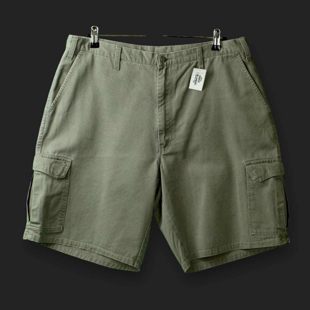 Dickies Cargo-Shorts (Größe W38)