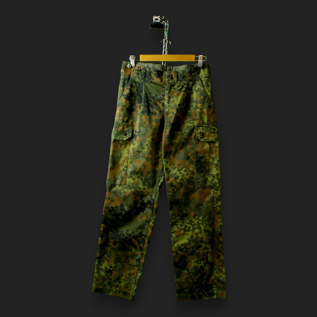 Camouflage-Cargohose (Größe 30)