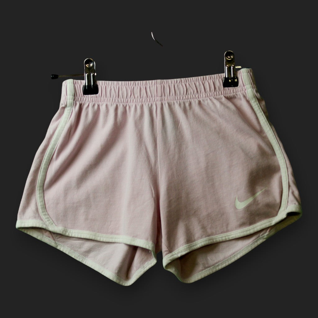 Nike Shorts (Größe 137 cm)