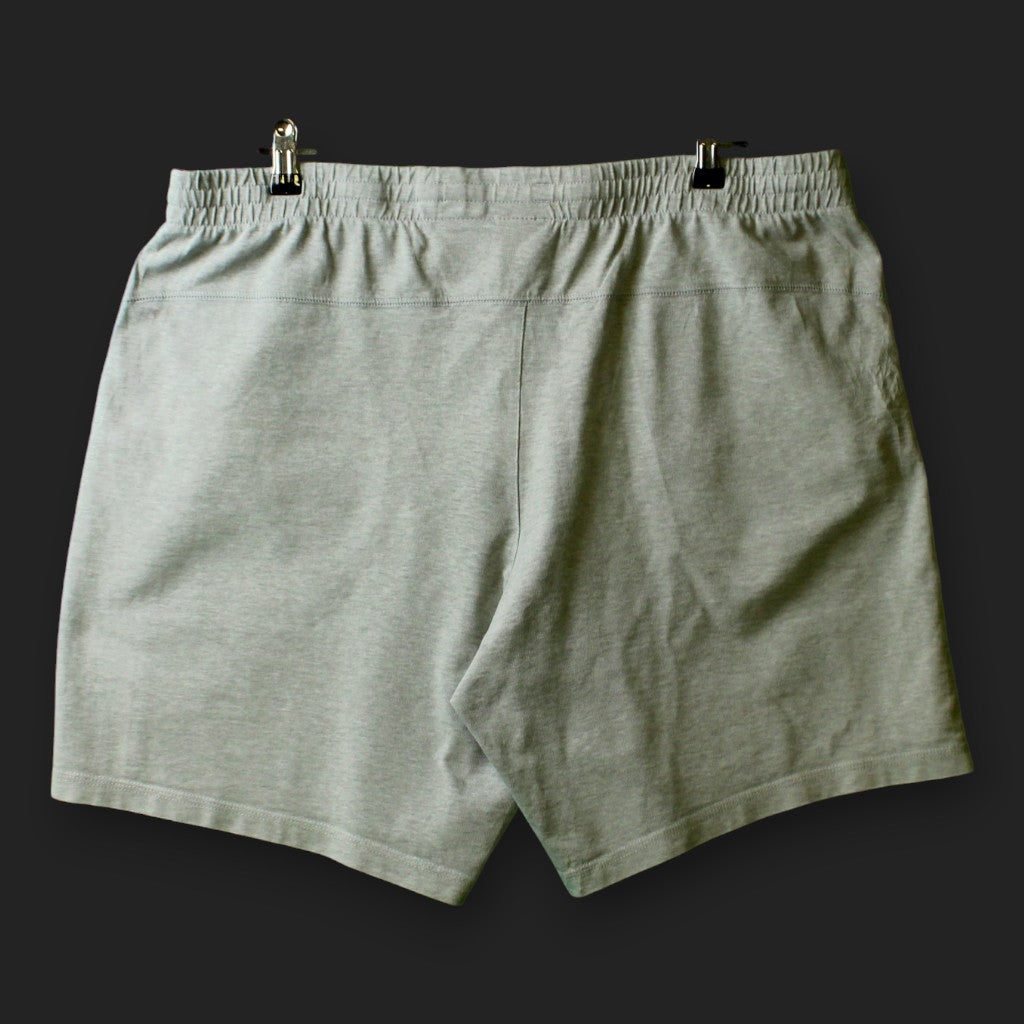 Adidas Shorts (Größe XL)