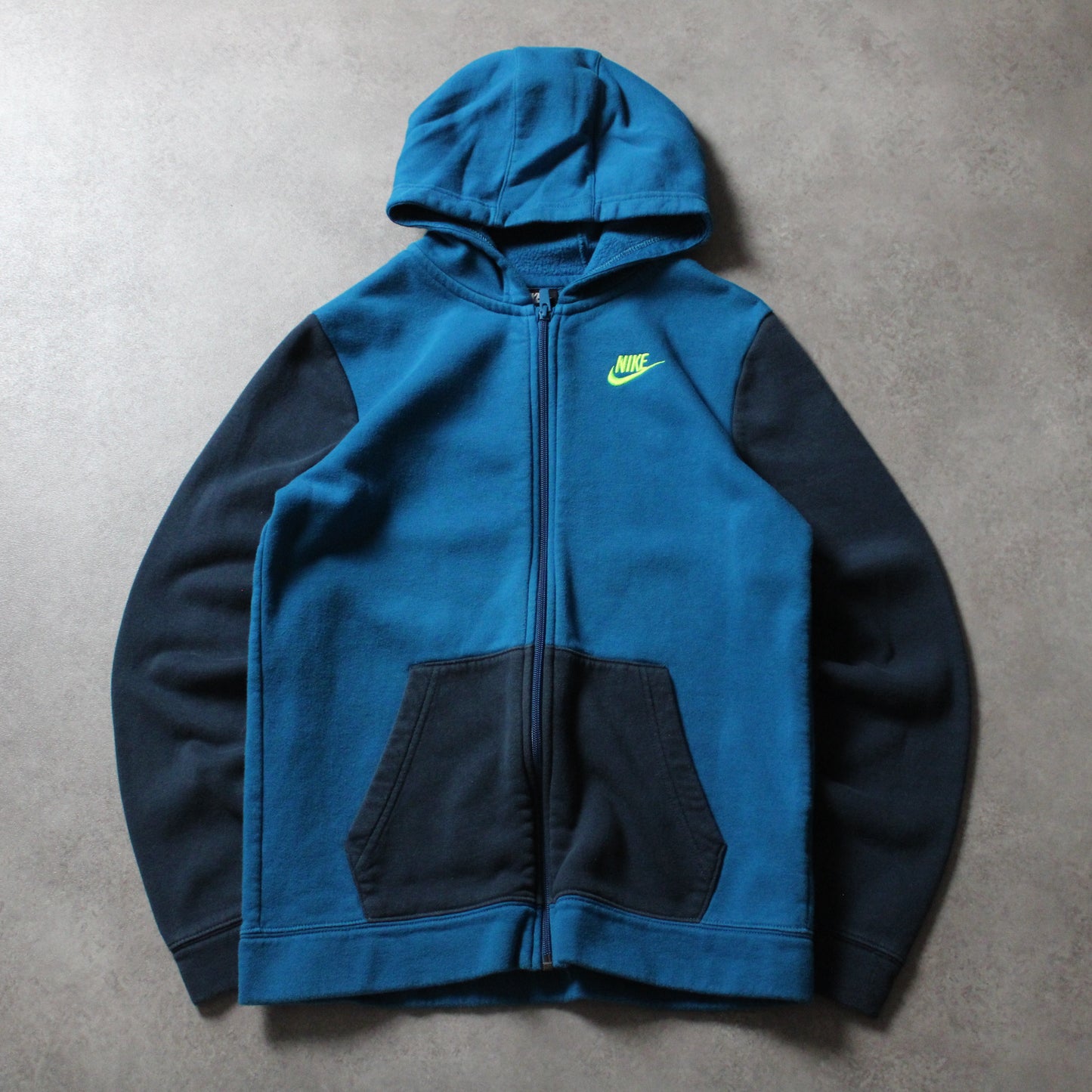 Nike Kapuzenjacke mit Reißverschluss (Kind - 158 cm)