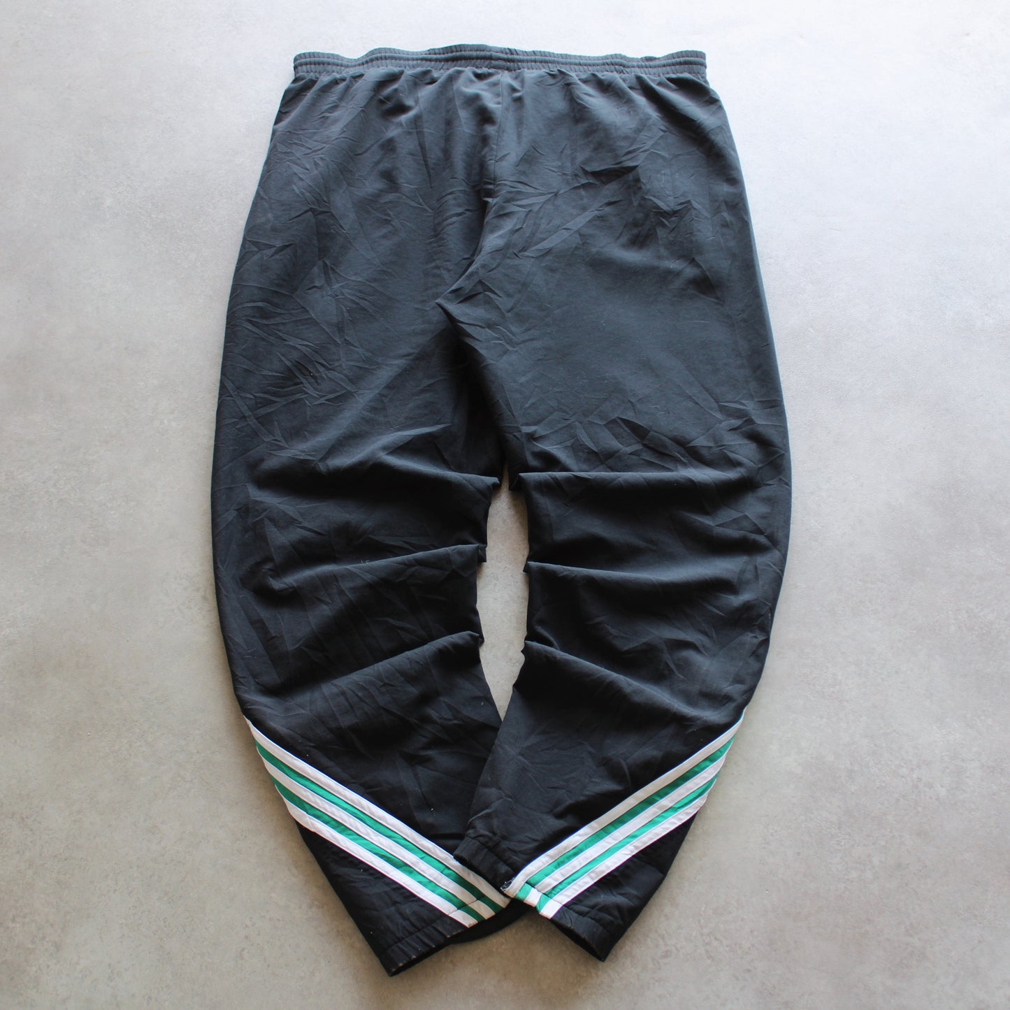 Adidas Embrioed Jogginghose (Herren-XXL)