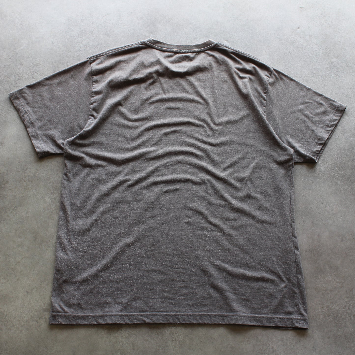 T-Shirt mit Raupenaufdruck (Herren - XXL)