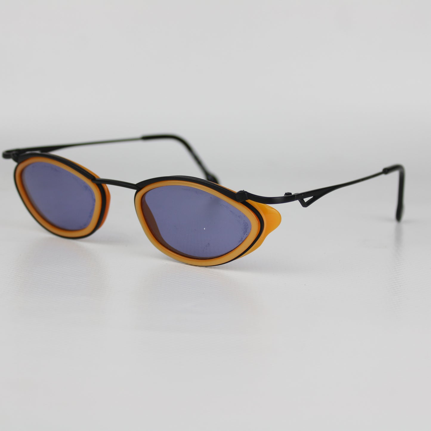Mondi by Metzler Sunglasses – Black & Orange Futuristic Frame