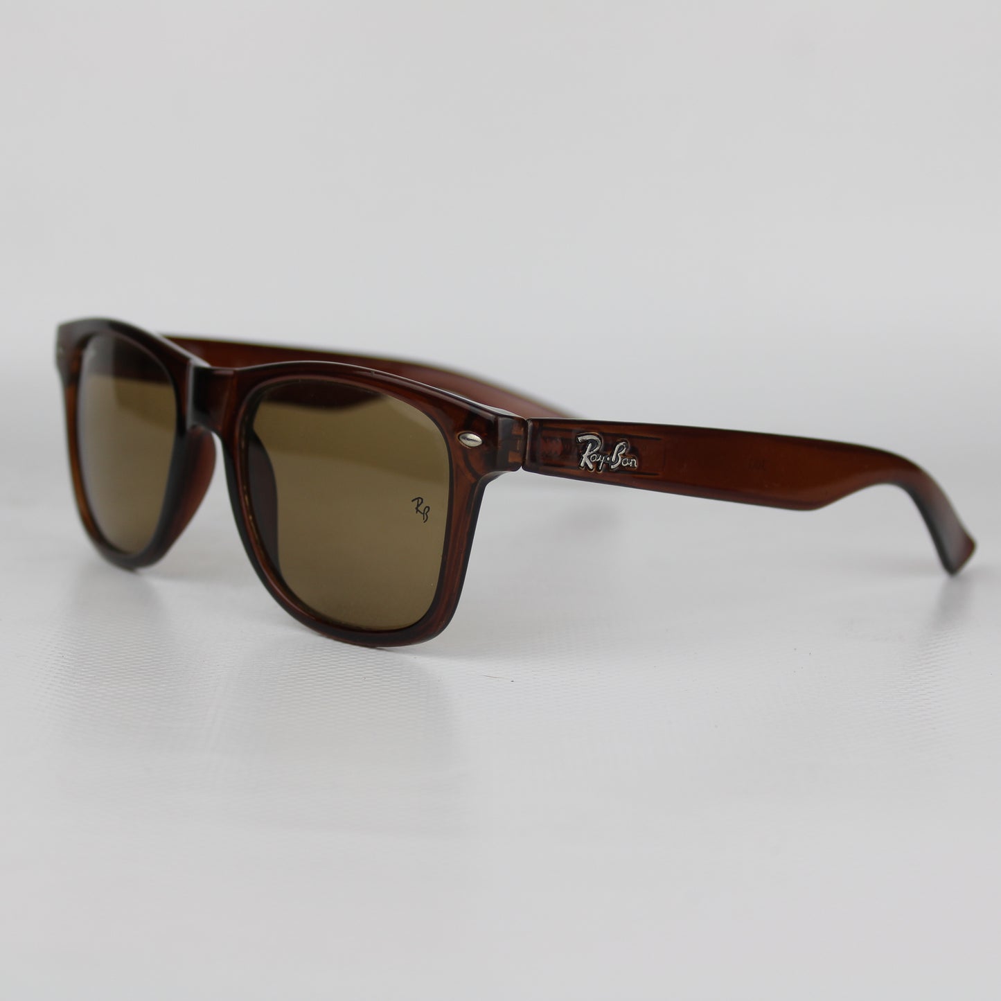Ray-Ban Wayfarer Sunglasses – Brown Transparent Frame