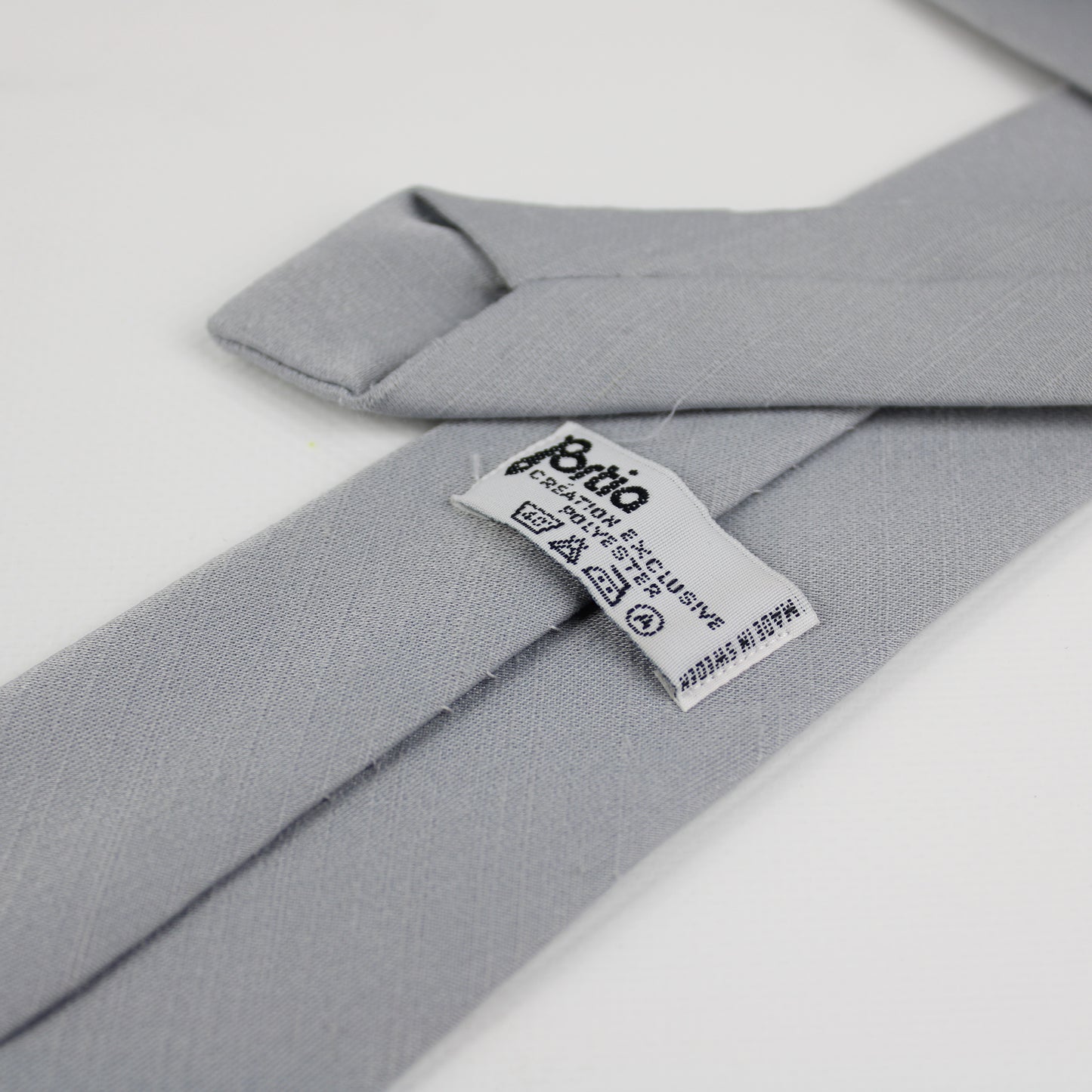 PATIO Light Grey Tie – Modern Simplicity