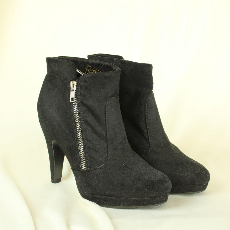 2Bizzy Ankle Boots (Size-38)