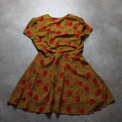 Glamouröses Kleid (Damen-M) 