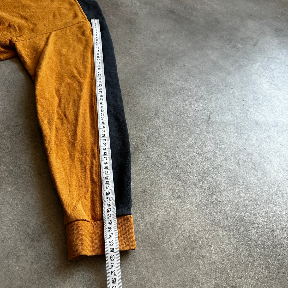 Gin Tonic Mustard Yellow Striped Sleeve Crewneck M
