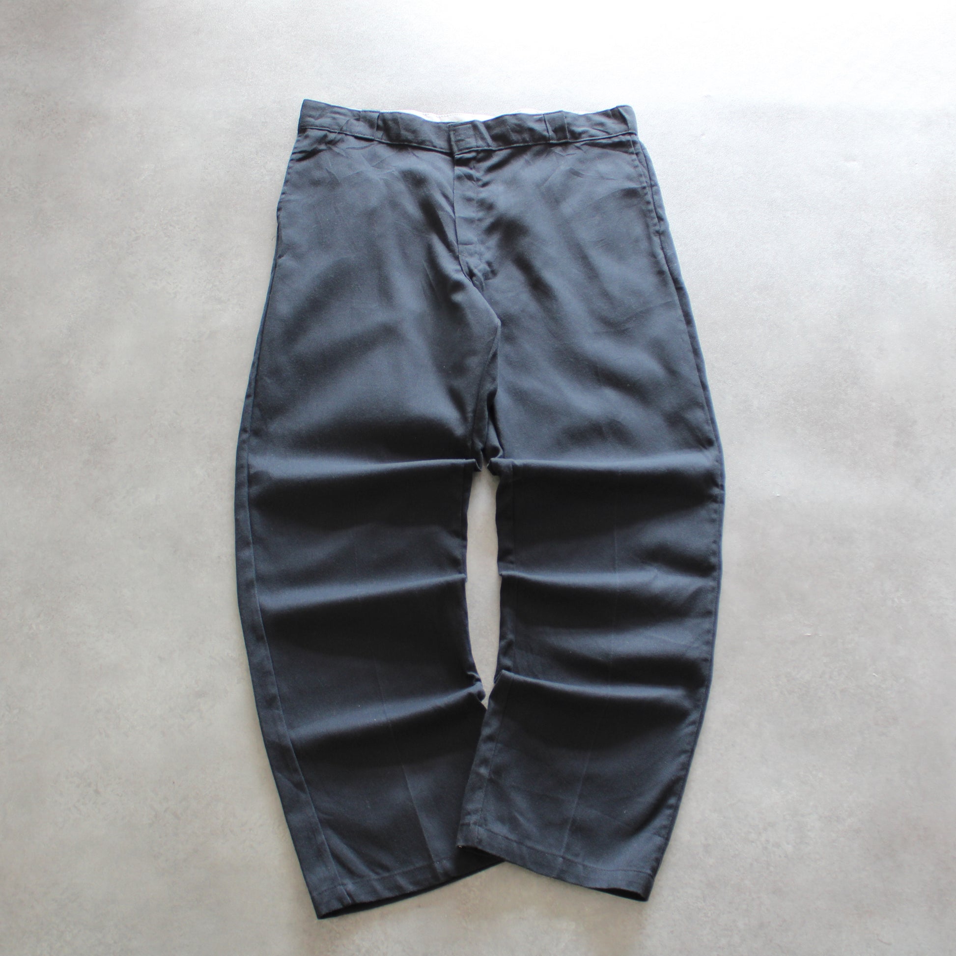 Dickies 874 pants, vintage work pants, dark gray trousers, classic streetwear, Dickies workwear, men’s retro trousers