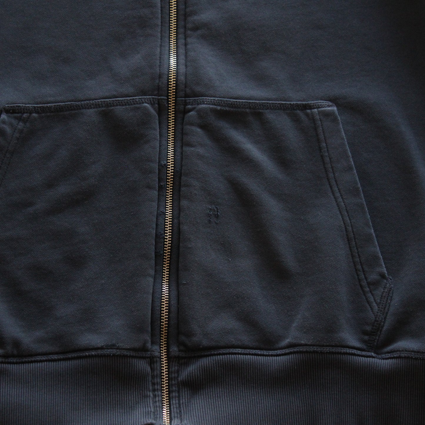 GANT Vintage Navy Zip Sweatshirt – Minimal Logo (Man-XXXL) [FLAWED]
