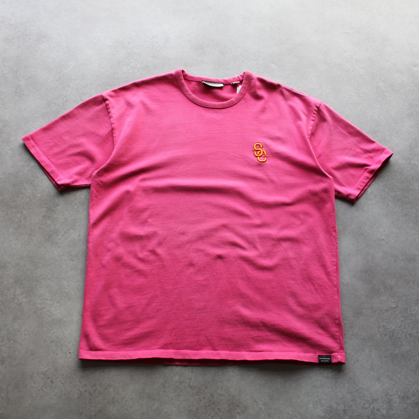 Scotch & Soda T-Shirt – Pink, Small Embroidered Logo Detail, Casual Fit (Man-XL)
