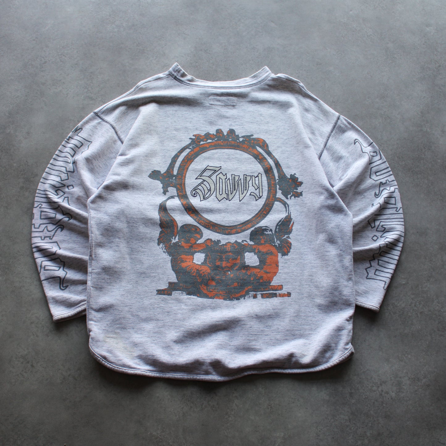 Savvy Vintage Long Sleeve – Graphic Print, Oversized Fit (Man-L, Flawed)