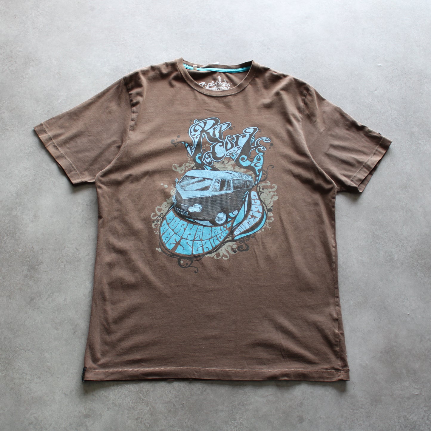 Rip Curl “Road Trip” Graphic Tee – Brown (Man-L)