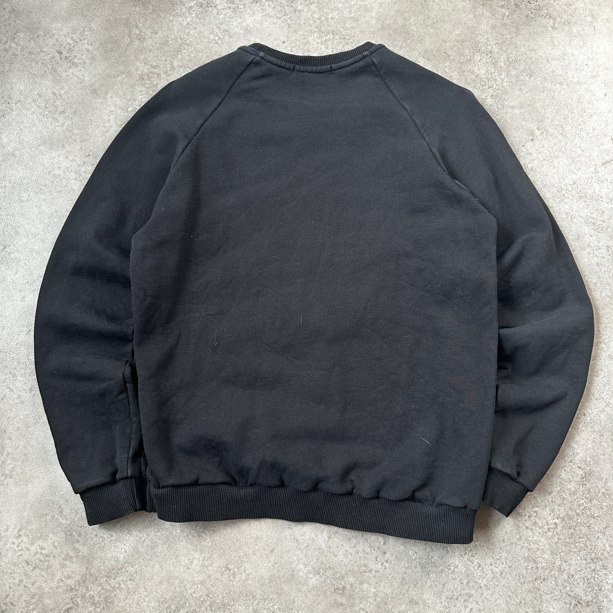 Follow Us Black Lips & Star Patch Fleece Crewneck M