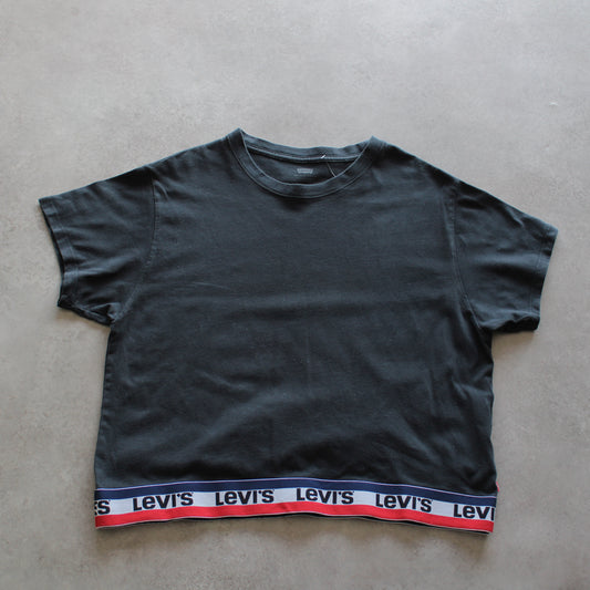 Levi’s Logo Trim Cropped Tee – Black (Woman-XS)