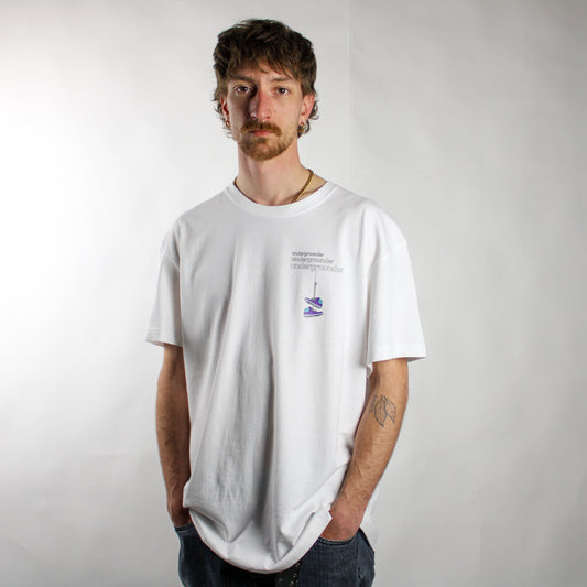 Undergrounder – Weißes T-Shirt mit Rückenaufdruck 