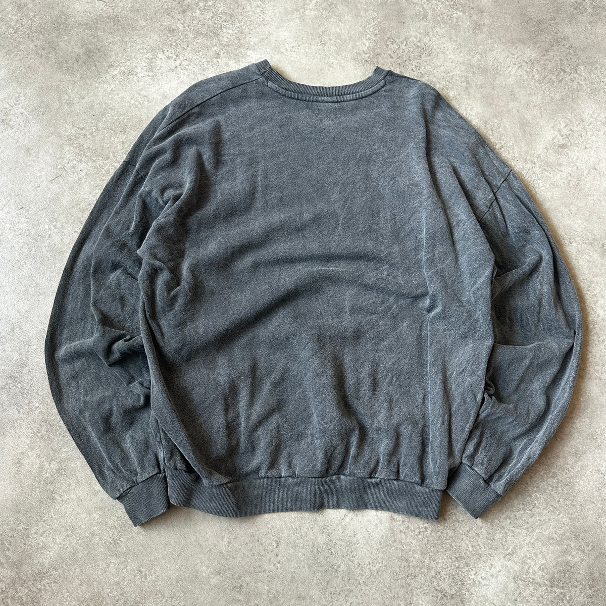 Kaotiko Washed Charcoal Chest Logo Crewneck S