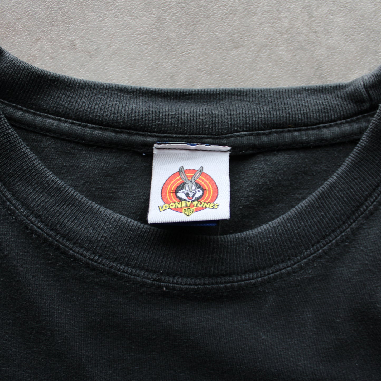 Looney Tunes Vintage Tweety Runner Tee – Black (Man-XL)