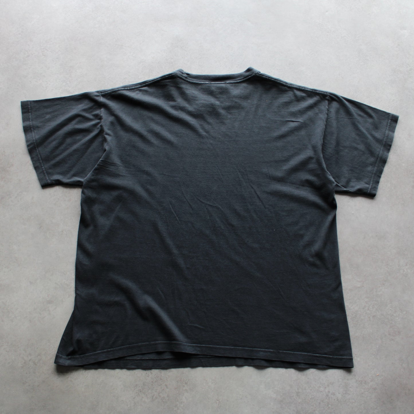 Looney Tunes Vintage Tweety Runner Tee – Black (Man-XL)