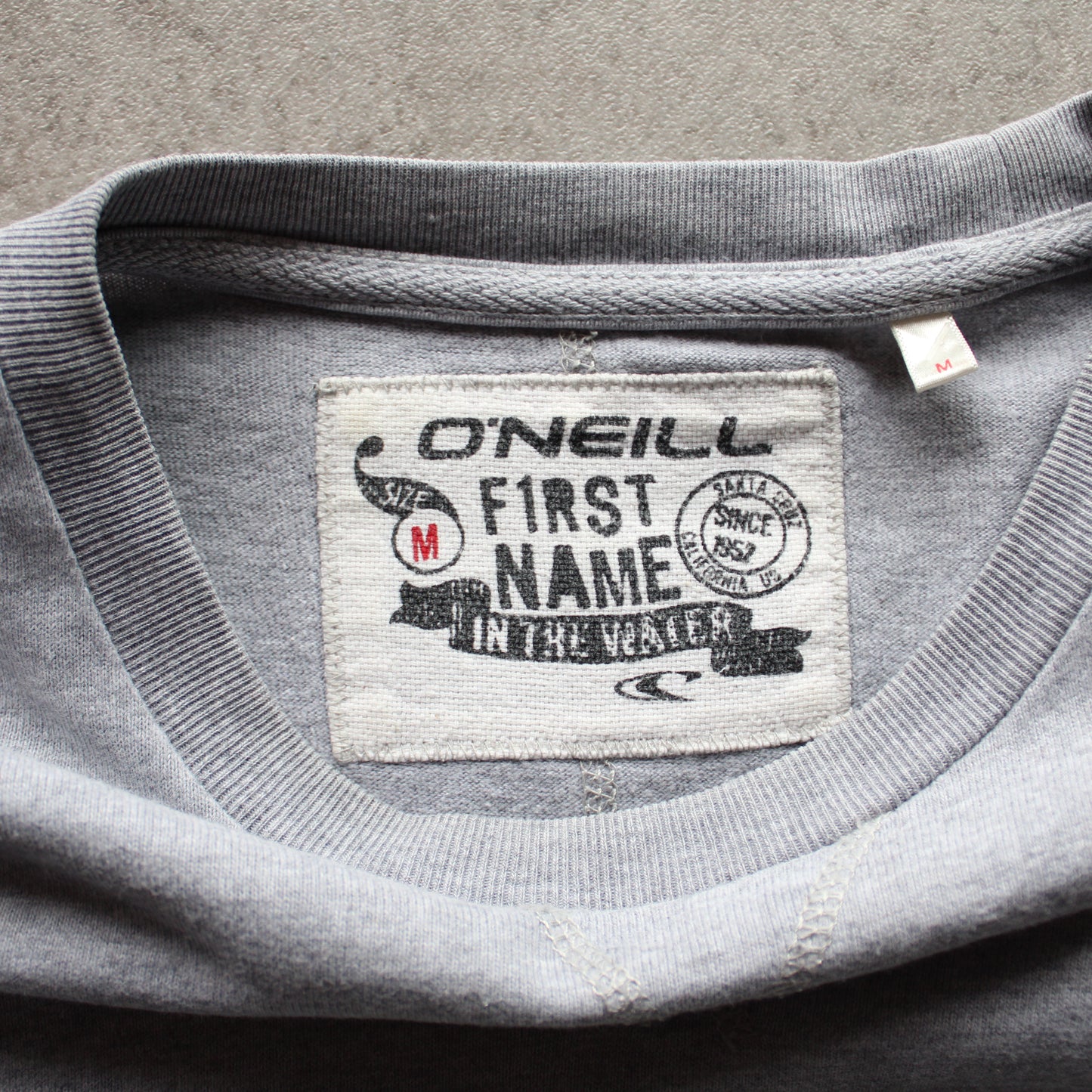 O’Neill Embroidered Logo Long Sleeve Tee – Light Grey (Man-M)