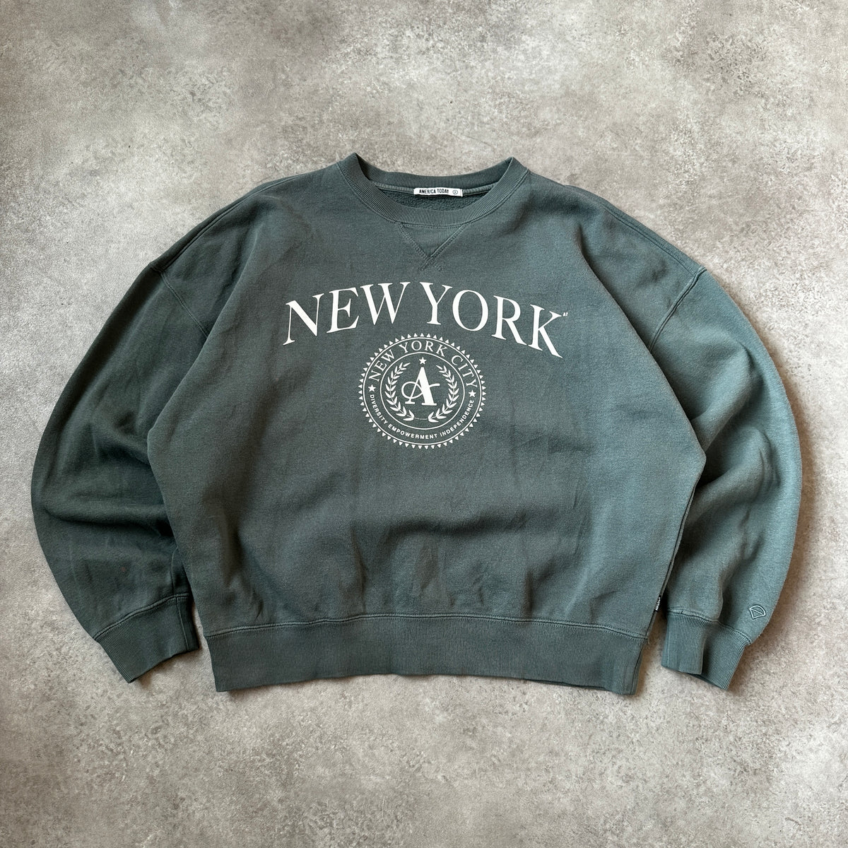 America Today Faded Green "New York City" Graphic Crewneck S