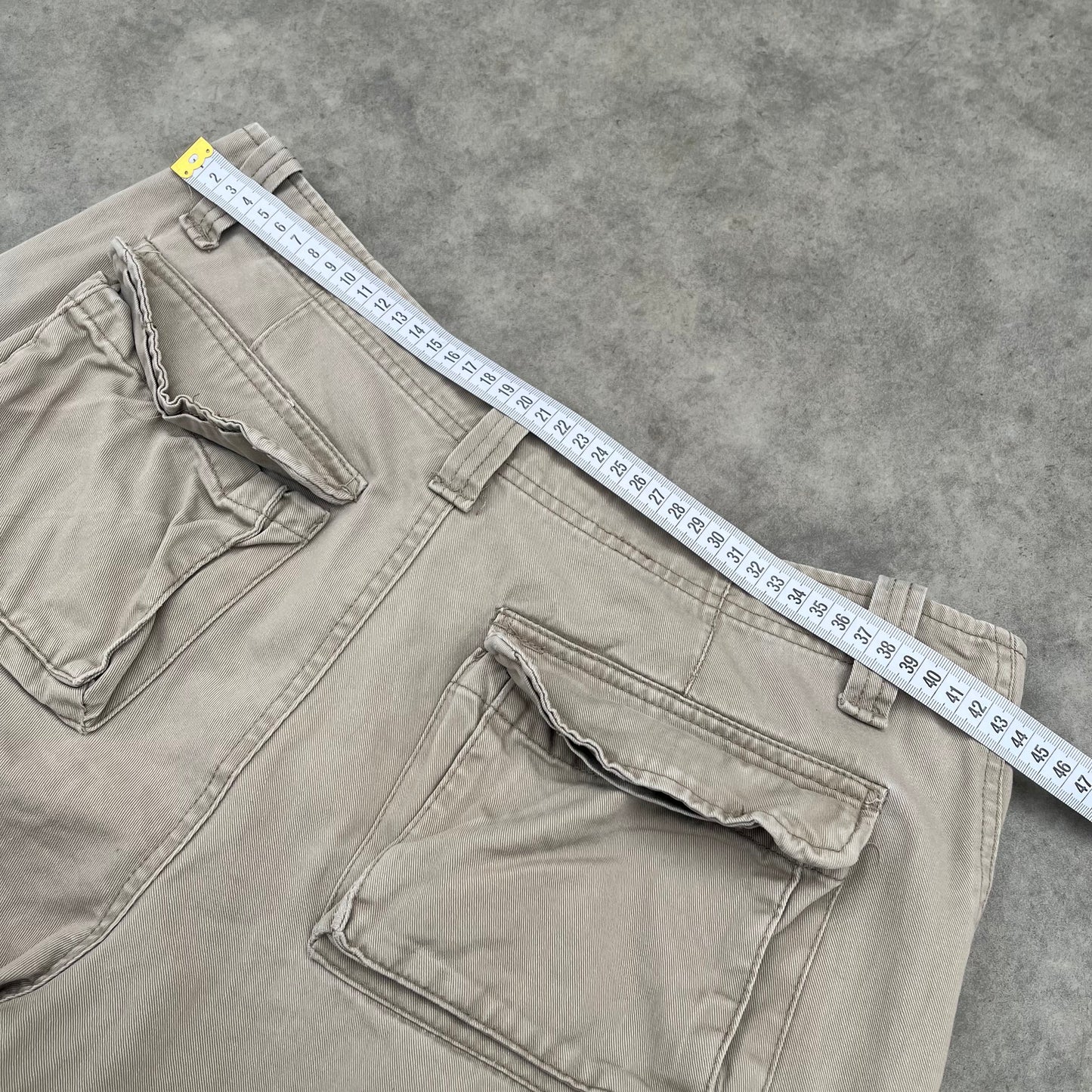 Lee Dungarees Beige Cargo Shorts W32