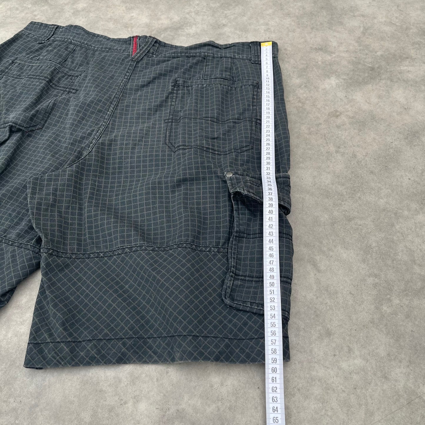 Ocean Pacific Black Check Cargo Shorts W42