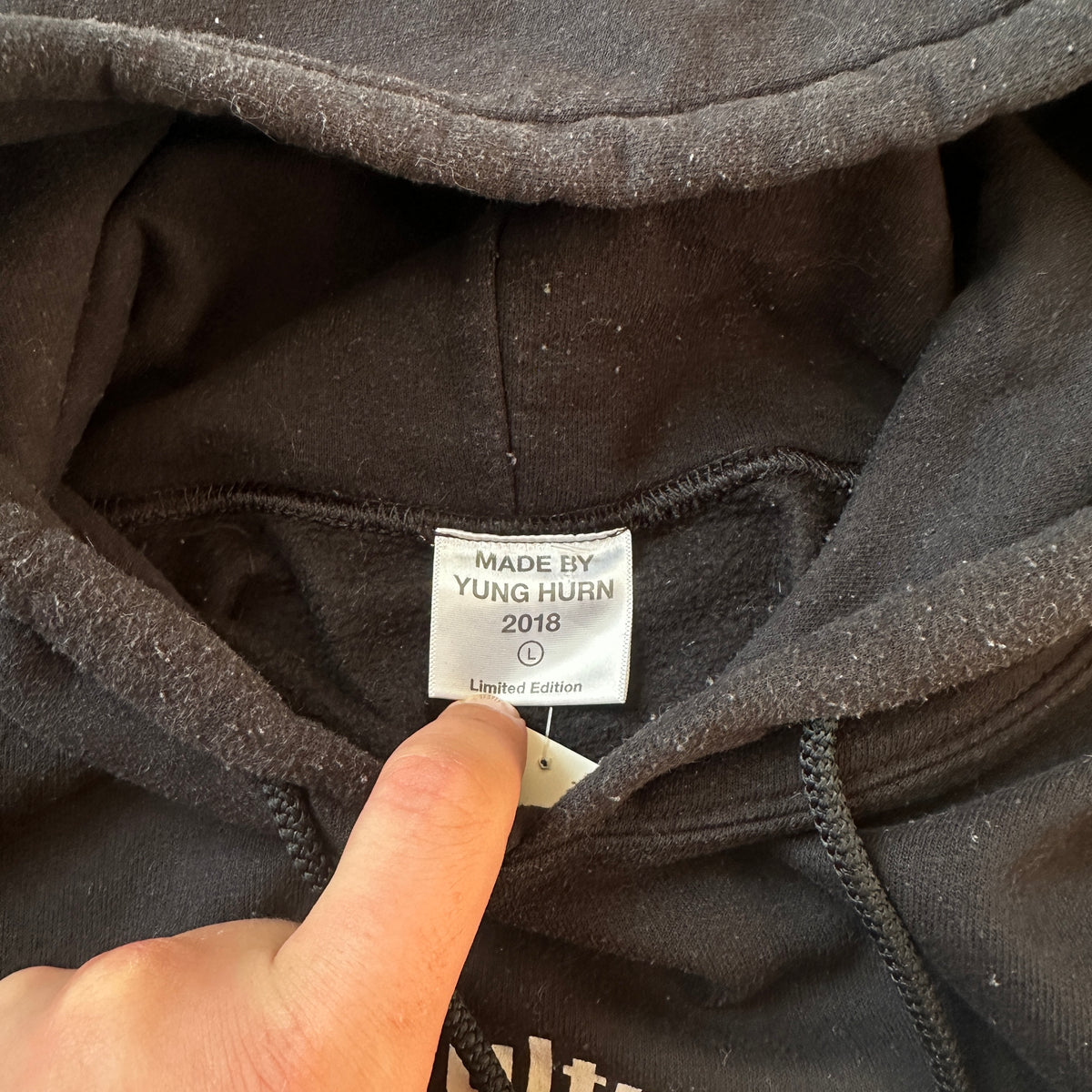 Yung Hurn Off-White Graphic Print Crewneck L