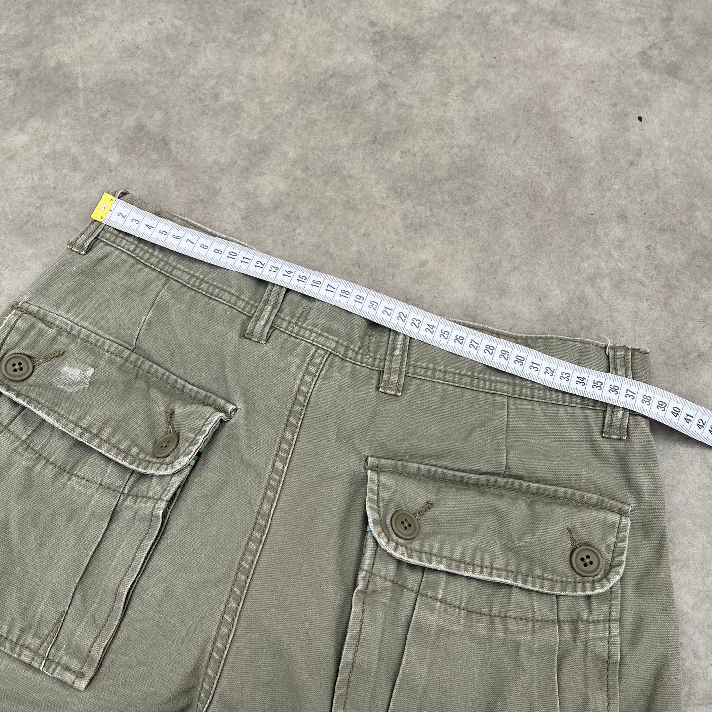 Old Navy Olive Cargo Shorts W29