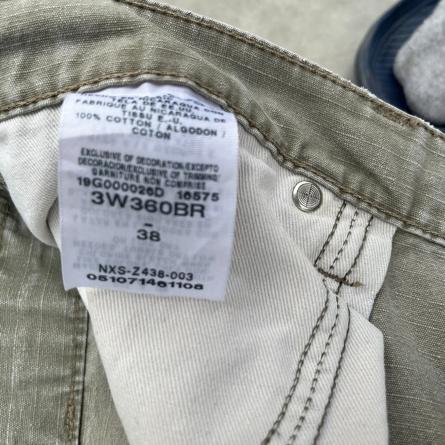 Wrangler Beige Cargo Shorts W38