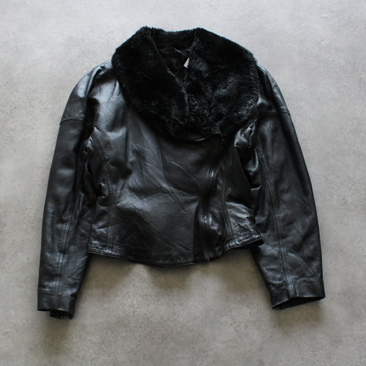 Vintage Black Leather Jacket with Fur Collar (Woman-M)