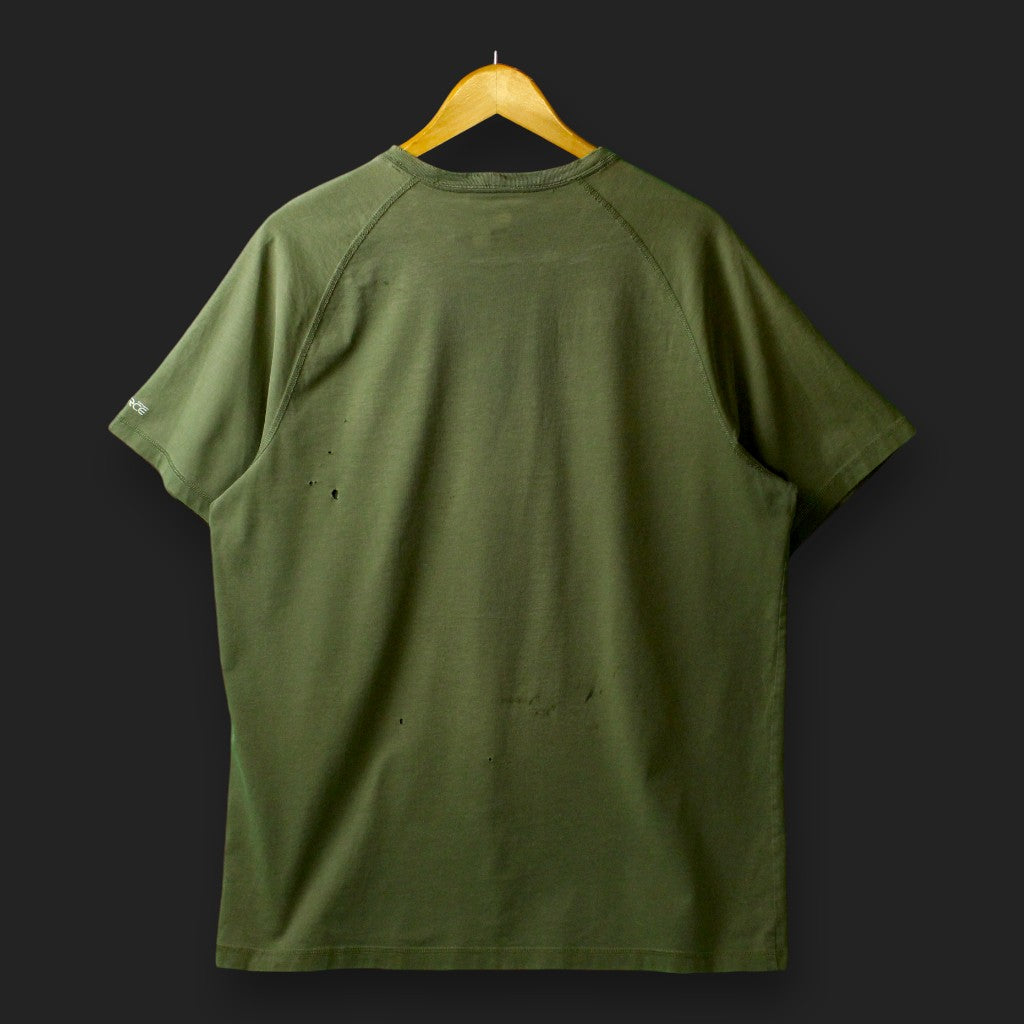 Carhartt T-Shirt (Größe L) [DISTRESSED]