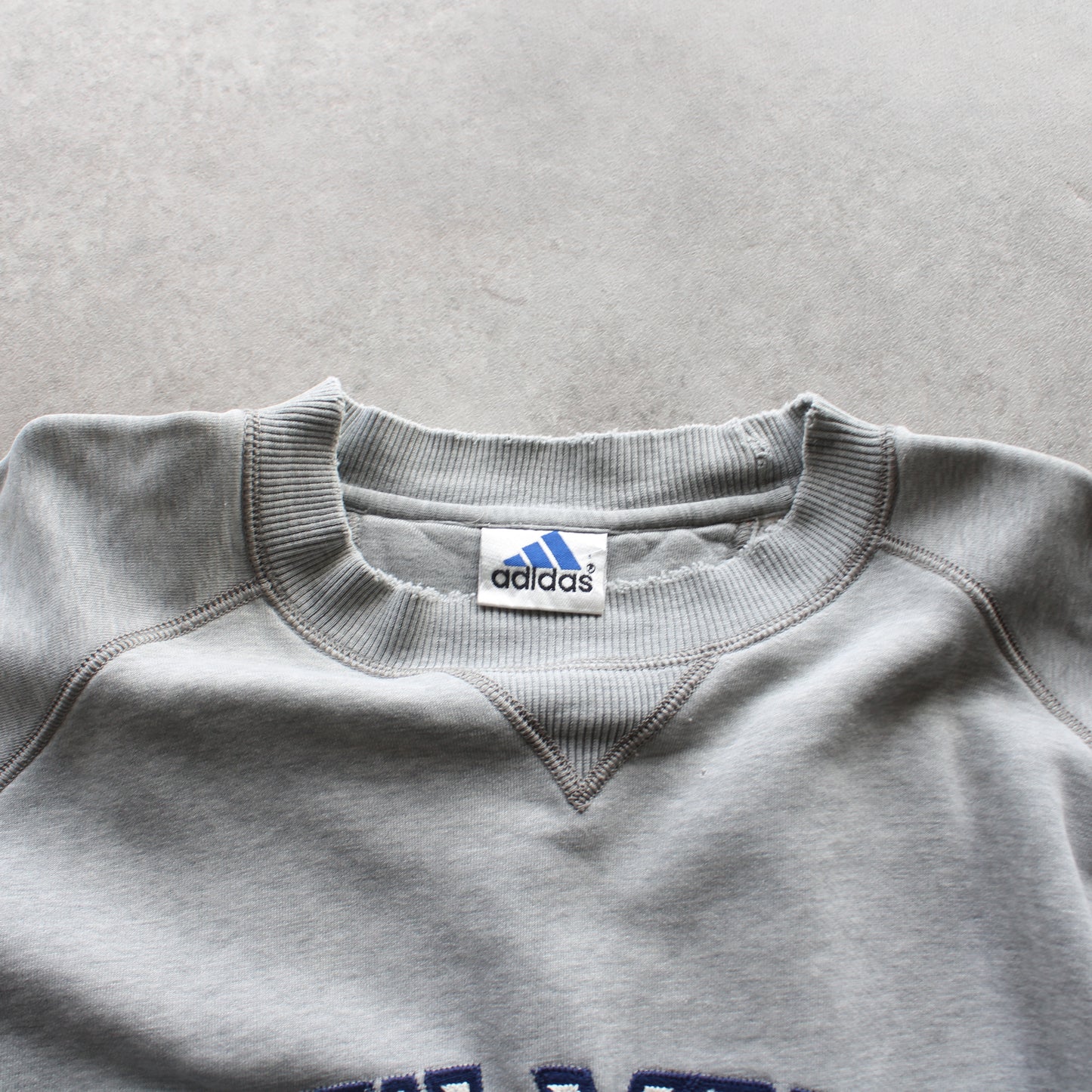 Adidas Vintage NY Distressed Crewneck - Grey (Man-L)