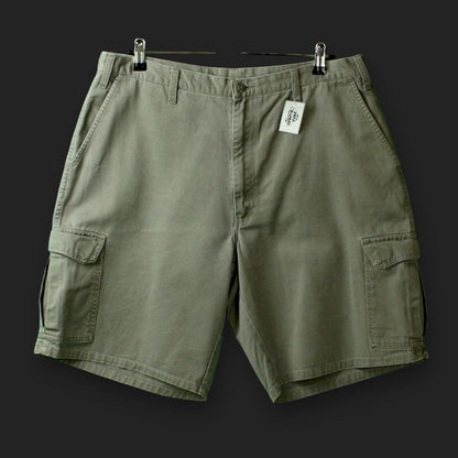 Dickies Cargo-Shorts (Größe W38)