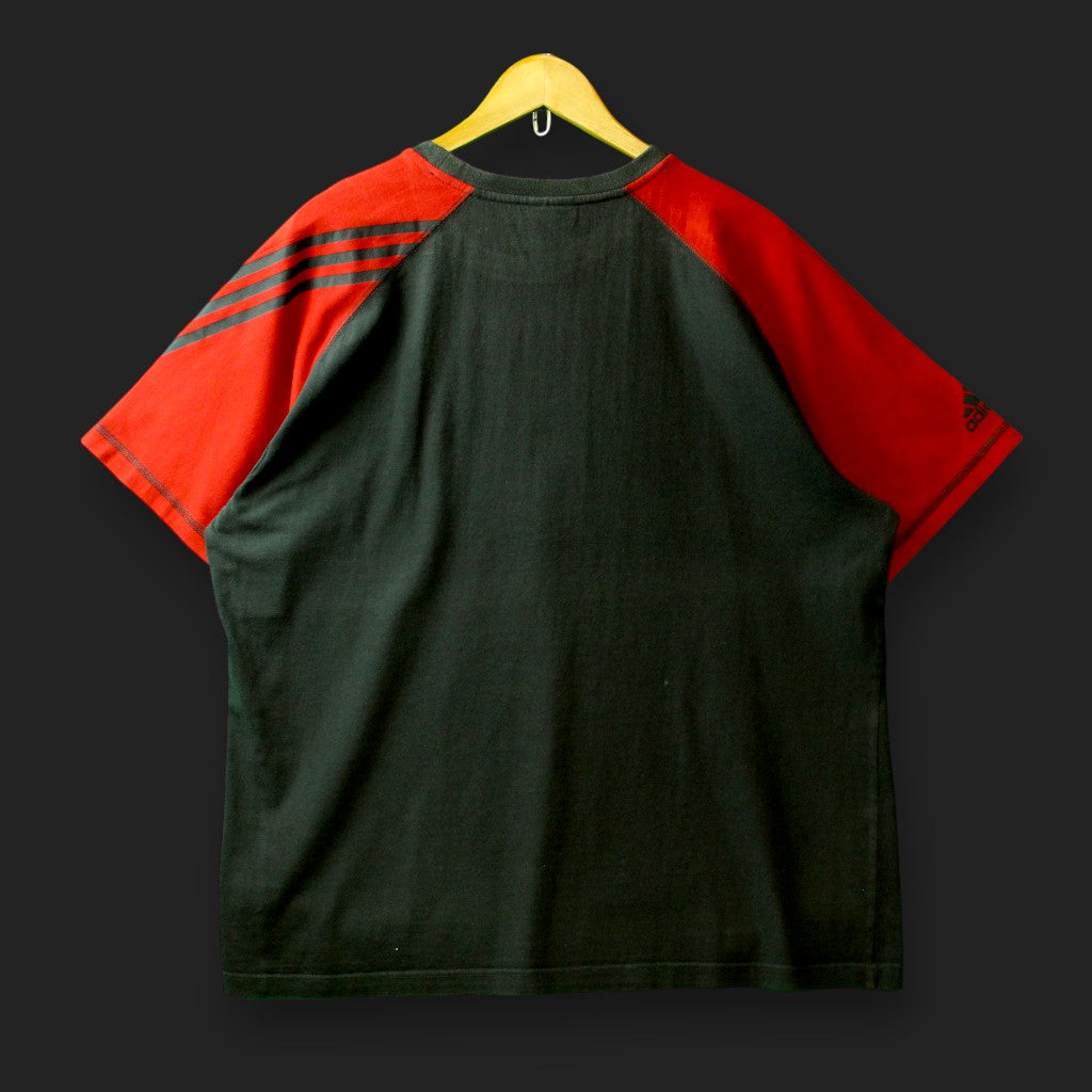 Adidas bedrucktes T-Shirt (Größe XL)