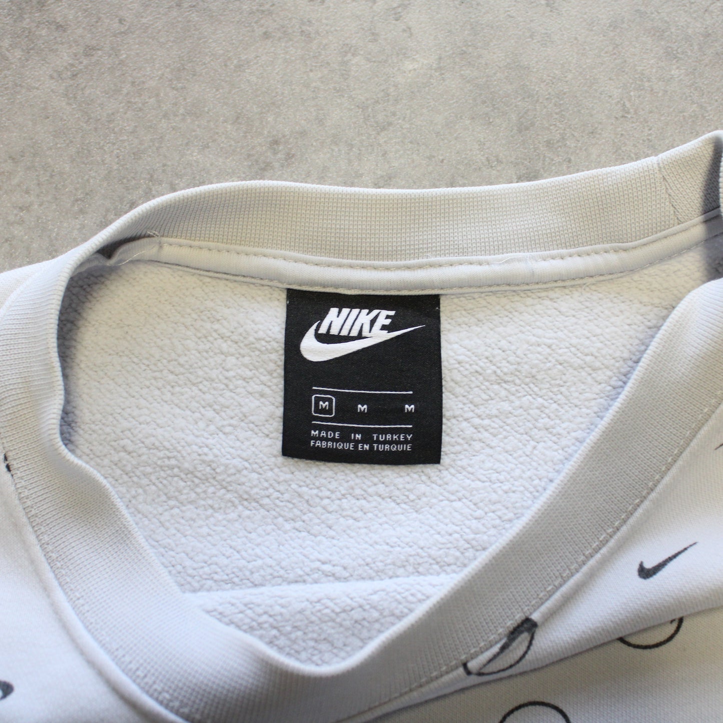 Nike Oversized Crewneck – White (Woman-M)