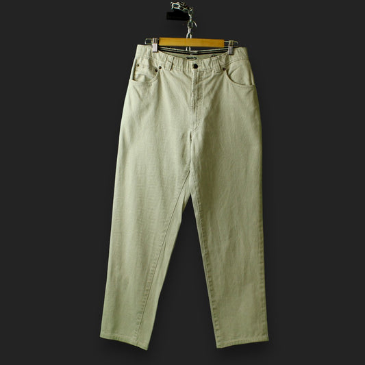 Entspannte Freizeithose (Größe W31)