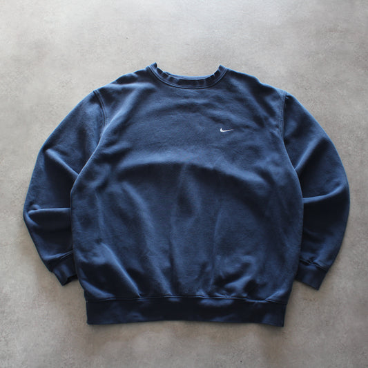 Nike Vintage Small Embroidered Logo Crewneck – Navy (Man-XL)