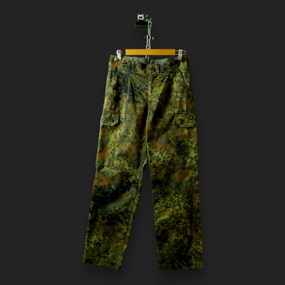 Camouflage-Cargohose (Größe 30)