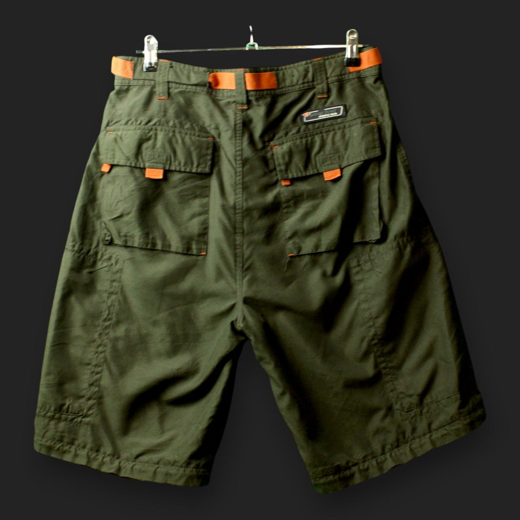 Wear First Cargo Shorts (Größe W33)