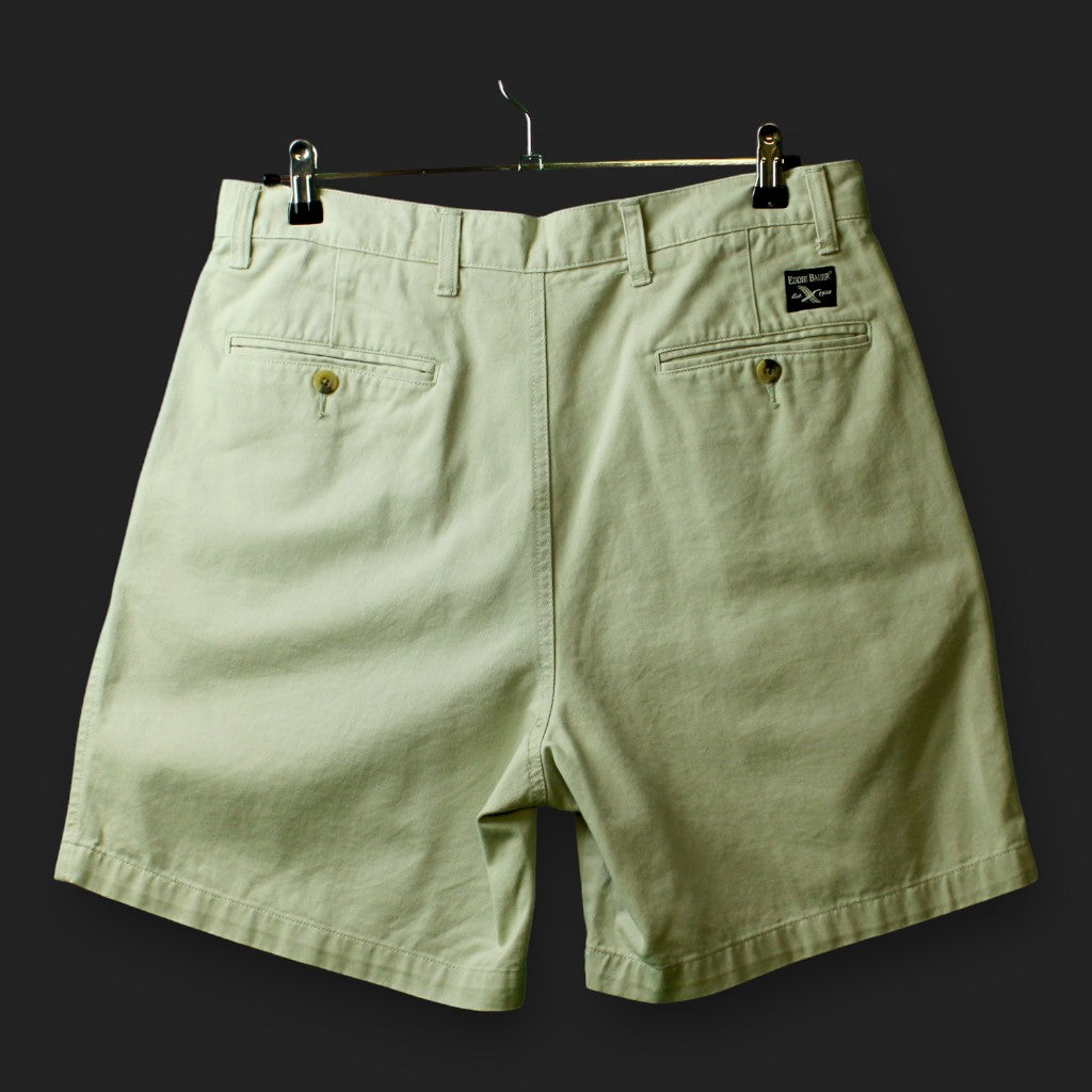 Eddie Bauer Shorts (Größe W34) 