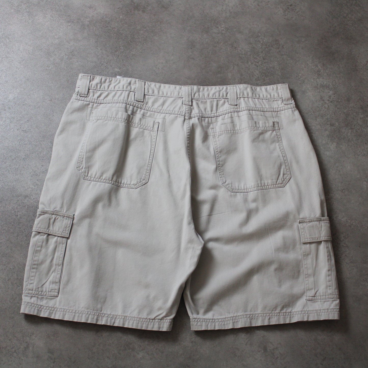 Wrangler Cargo-Shorts (Größe W42) 